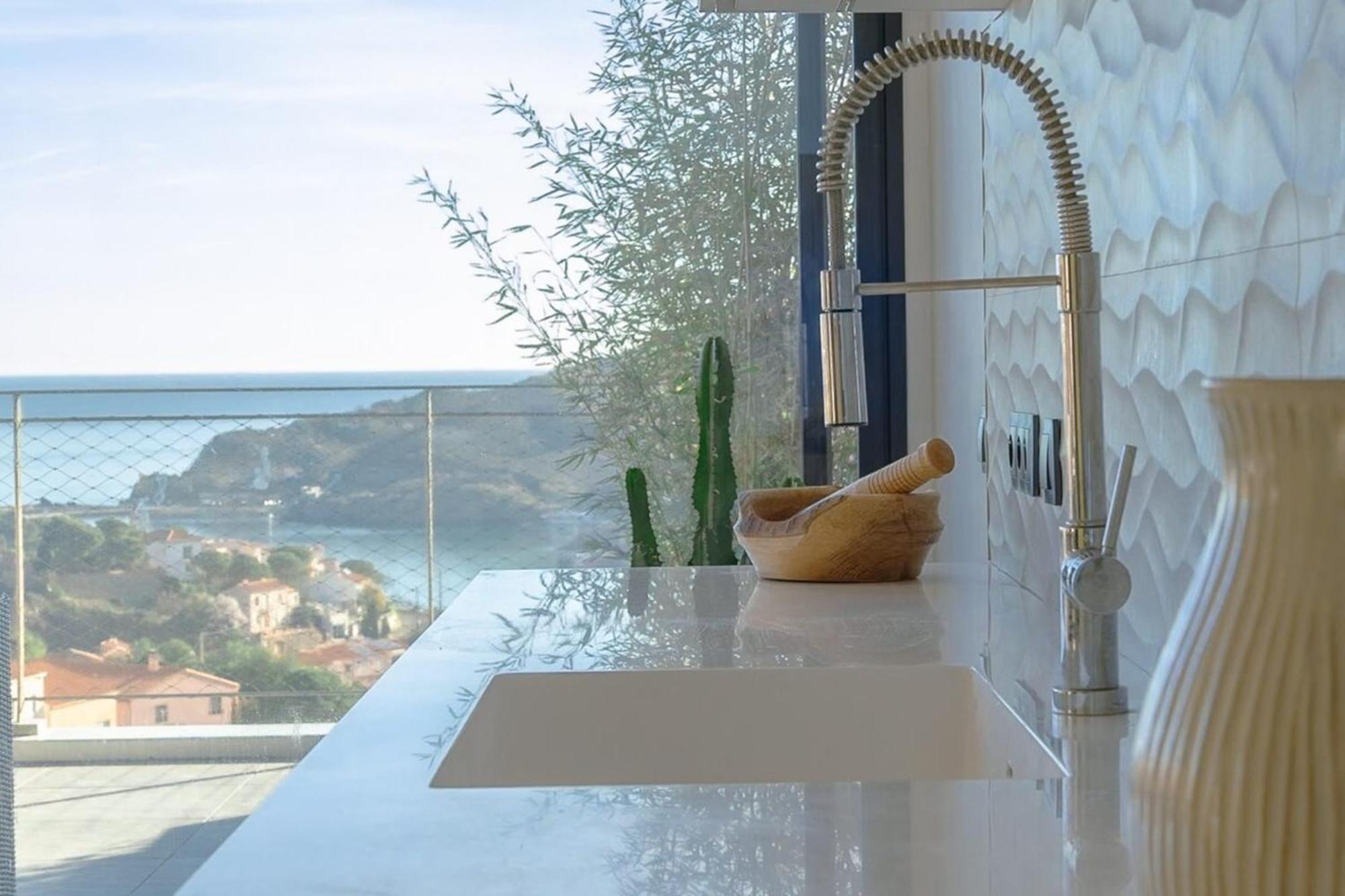 Les Mille Et Une Vitres - Villa D'Architecte Port Vendres Luaran gambar